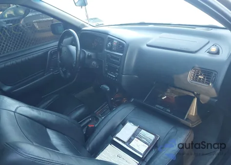 2001 Infiniti G20 Luxury z USA, uszkodzony, nr VIN JNKCP11A51T401855